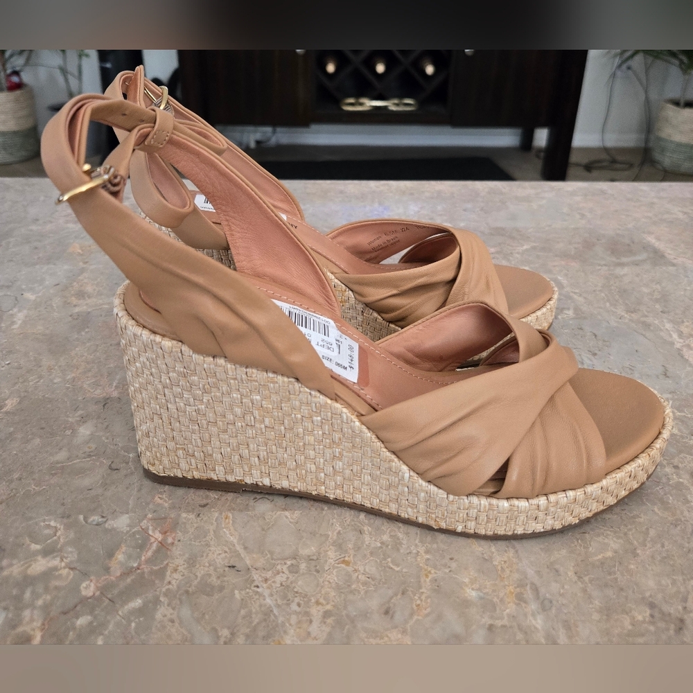 Marcia Platform Wedge Sandal Johnston & Murphy.    Size 6.5